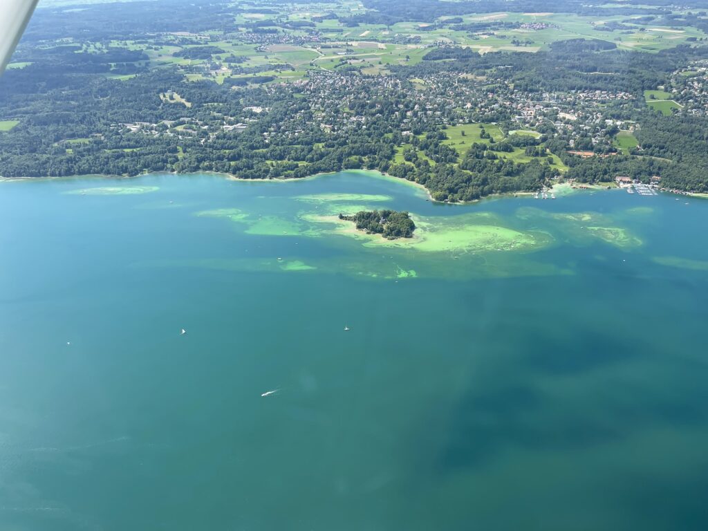 Türkisblauer Starnberger See